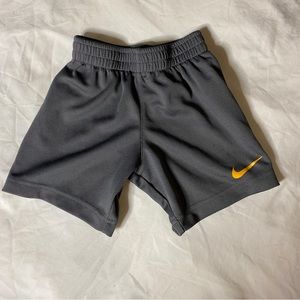 Nike Gym Shorts 3T Boy